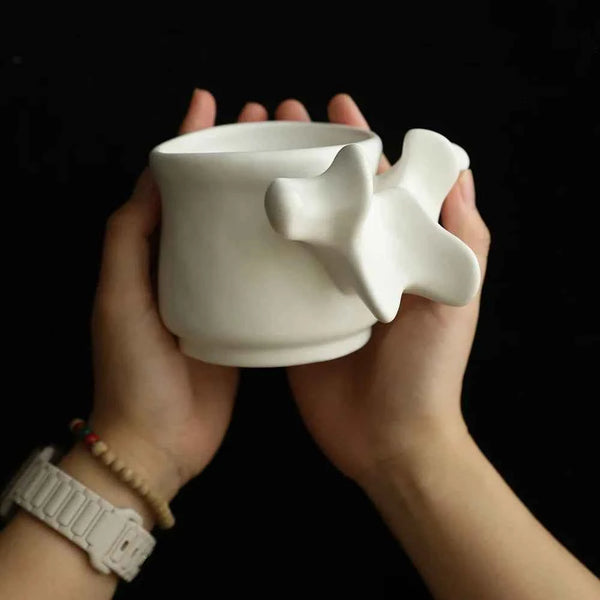 Simple Spine Coffee Cup Skeleton Ceramic Mug Desktop Decorative Pen Holder Ornaments Cute Coffee Cups Creative Gift for Friends