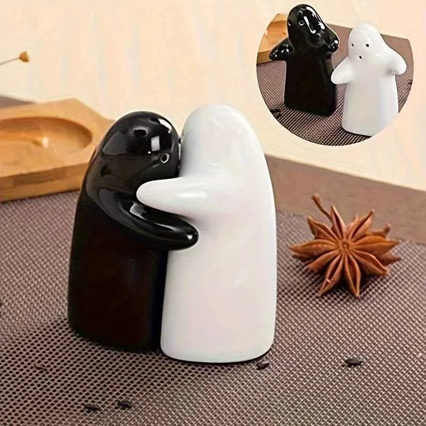 Ceramic Ghost Funny Mini Pepper Salt Pot Seasoning Pot Creative Hug Little Couple Home Artcraft Bottle Jar Wedding Gift Ornament